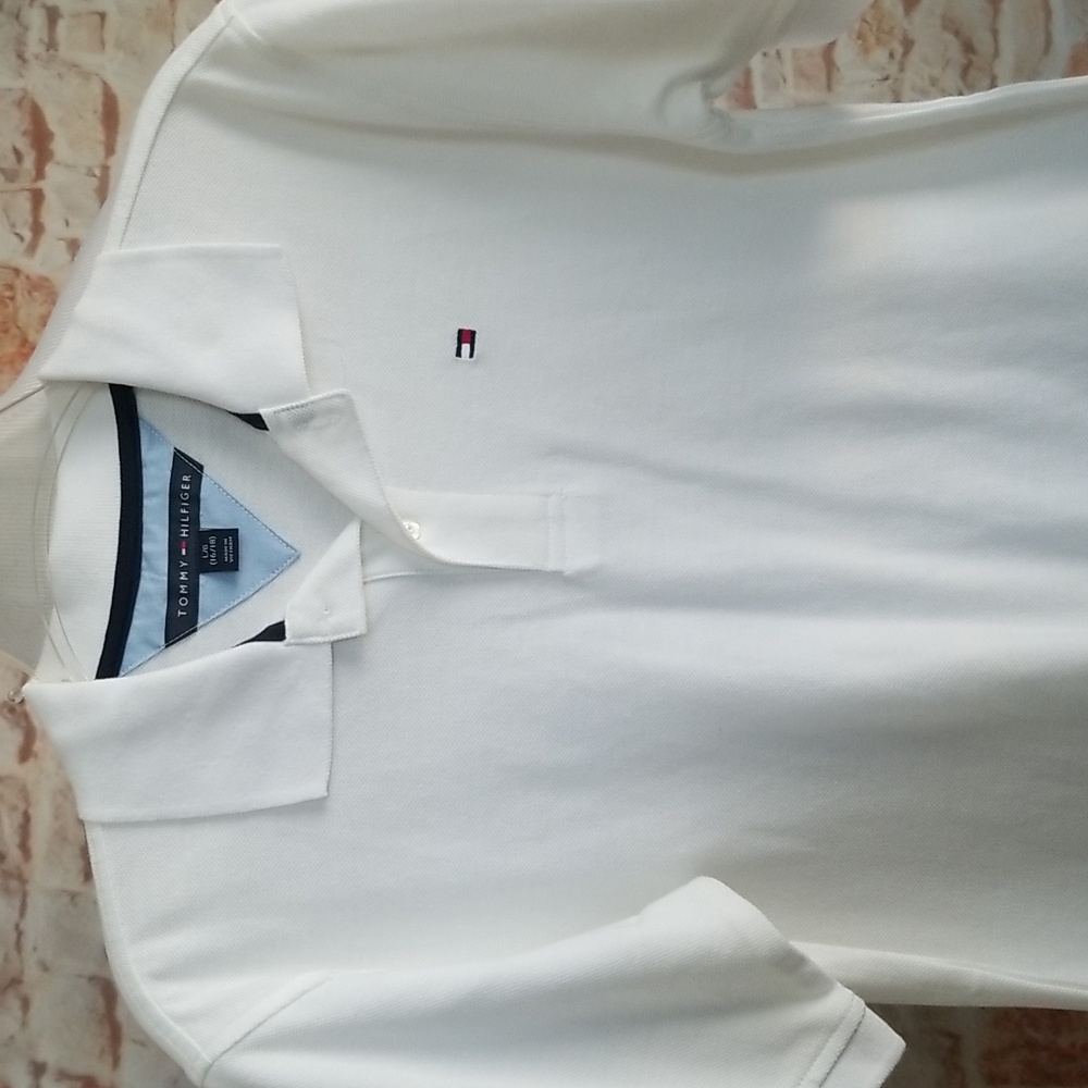 New Tommy Hilfiger Polo Shirt - Picture 3 of 11
